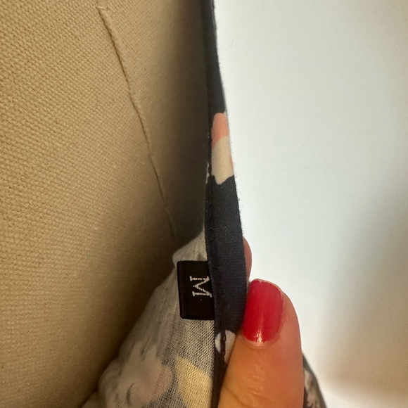 Women Summer floral mini dress v neck navy size medium - Picture 5 of 5